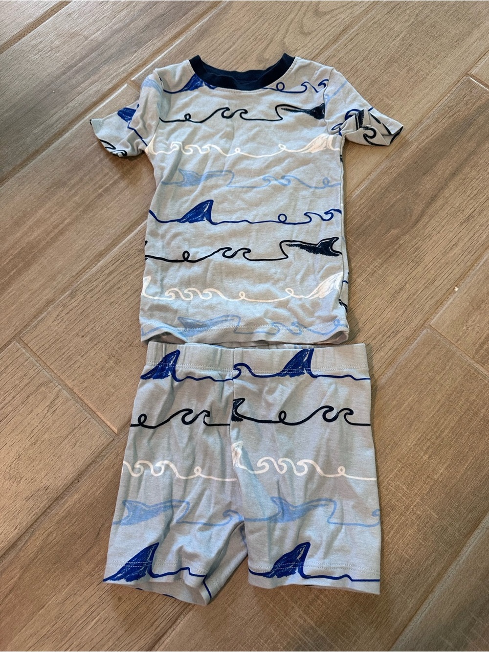 Boys Short Sleeve Shark Wave Pajama Set - Blue